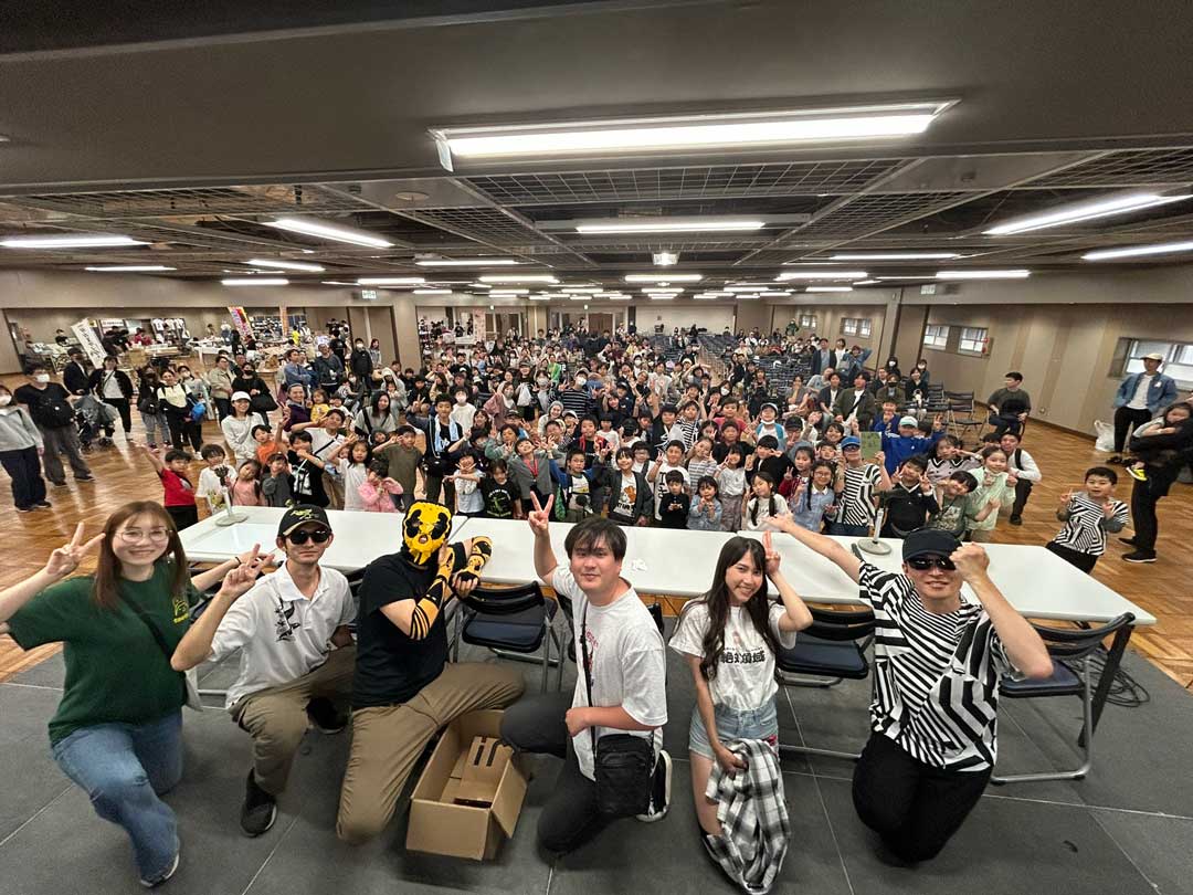 バッタ仮面もいるよ